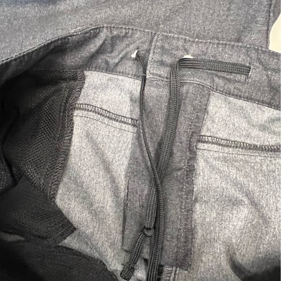 Athleta Charcoal Gray Shorts Size 16 - Picture 7 of 7